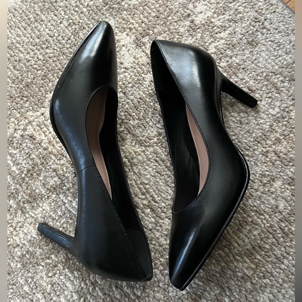 Taryn Rose Collection Weatherproof Heels - Gabriela - Size 7 - New